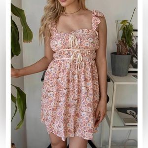 NWT Ever After Nordstrom Blush Taupe Floral Flirty Ruffle Dress Medium